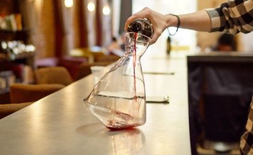 Rivoluzione Digitale nel Mondo del Vino: come la Tecnologia sta trasformando l'Industria Vinicola Rivoluzione Digitale nel Mondo del Vino: come la Tecnologia sta trasformando l'Industria Vinicola